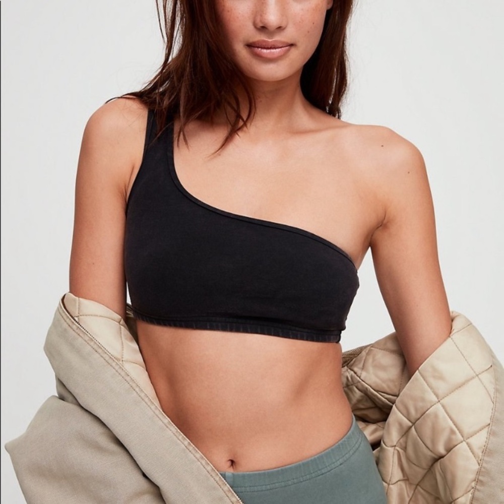 Aritzia TNA one shoulder black sports bra